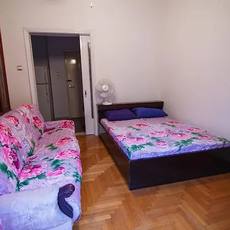 Private Exarhia Park Homestay